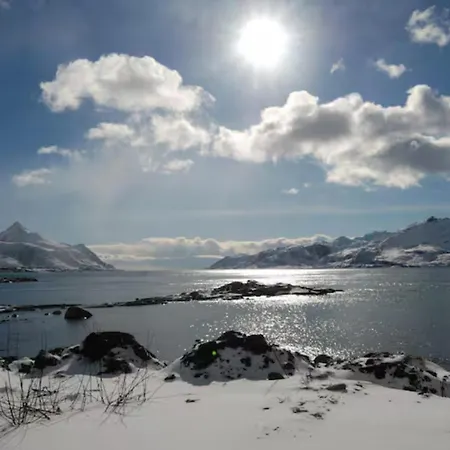 Larsen Rorbu Lofoten *